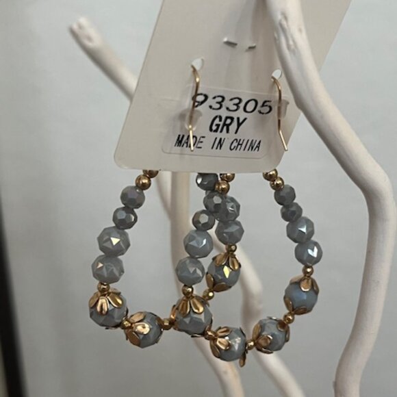 ⚡ 3 for $15 Beaded Tear Drop Earrings - NWOT - Picture 2 of 2